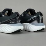 ساکونی مشکی رانینگ Saucony TRIUMPH 22 - Image 4